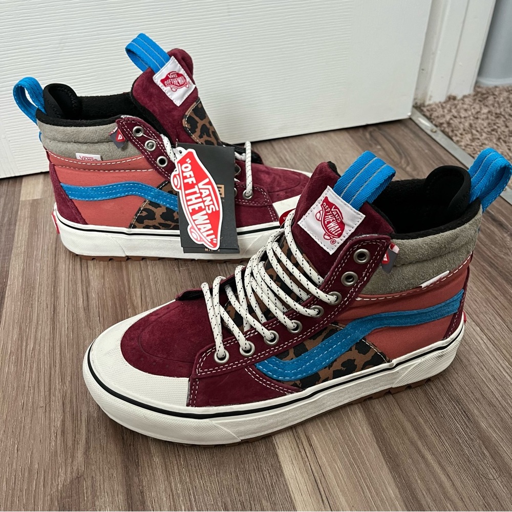 Women’s Sk8 Hi leopard print vans